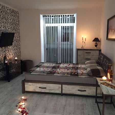 Home in Center with jacuzzi Ivano-Frankivsk Buitenkant foto
